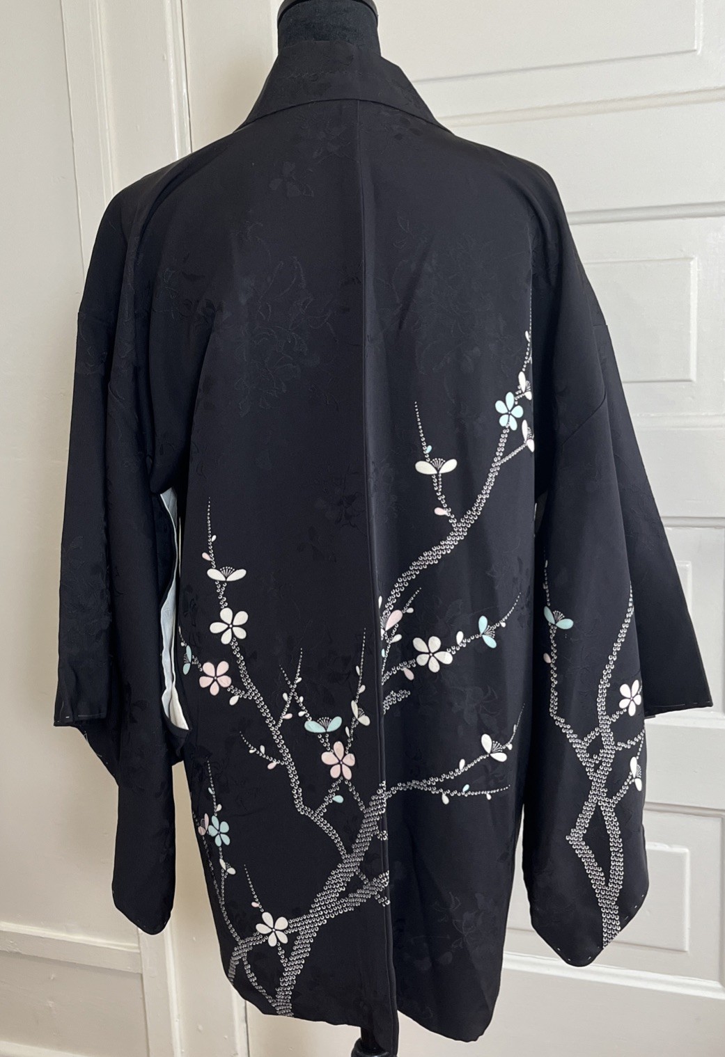 Japanese Haori Short Kimono Silk Cherry Blossom Design Black 