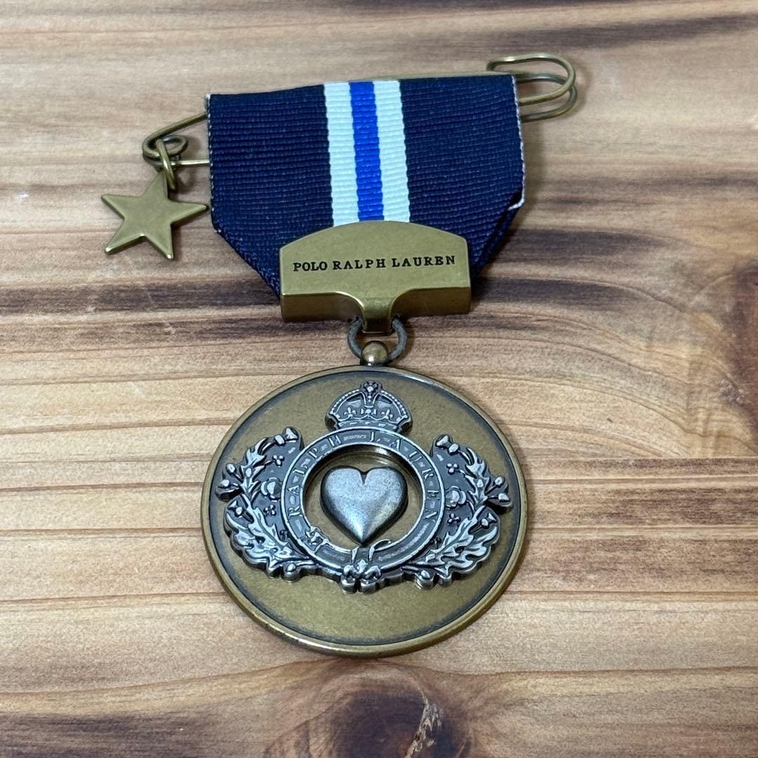 Polo Ralph Lauren Medal Pin Badge Heart Crown Stripe Ribbon Navy White Gold