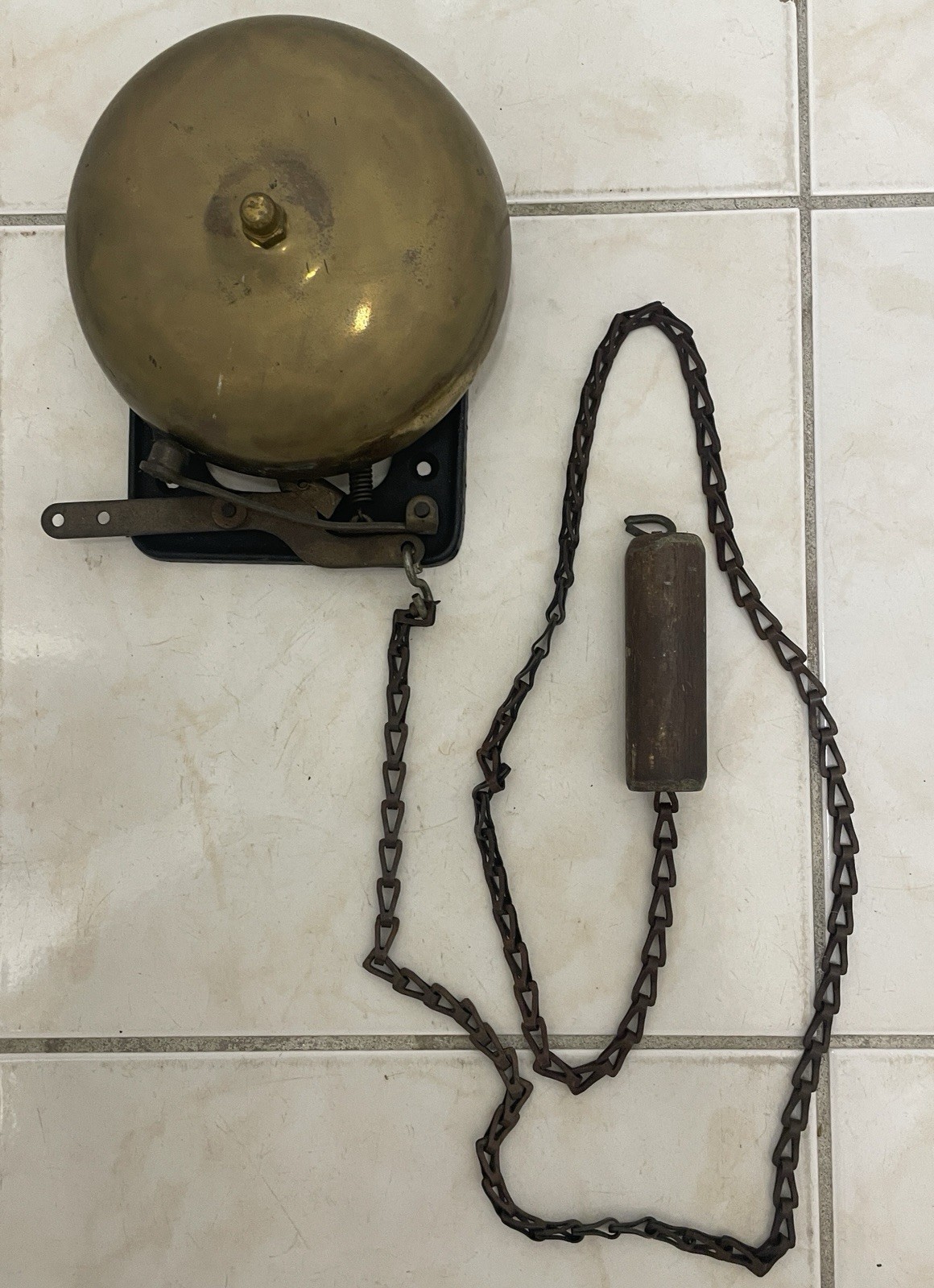 Vintage Mechanical Cast Iron & Brass Boxing Fire Dept School Bell 6 Inch Round Vintage Mechanical Cast Iron & Brass Boxing Fire Dept School Bell 6 Inch Round