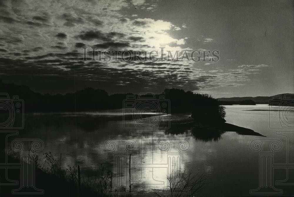 1985 Press Photo The Shoreline of Lower Wisconsin River east of Boscobel.