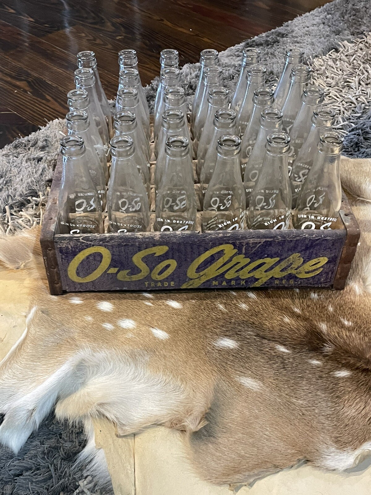 Vintage O-SO GRAPE SODA CRATE & 30 Bottles Rare Old Advertising