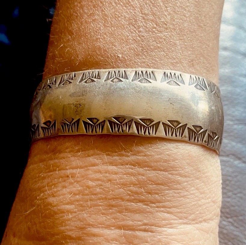 Signed Old Pawn Native Navajo Sterling Silver 37 Thunderbirds Cuff Bracelet