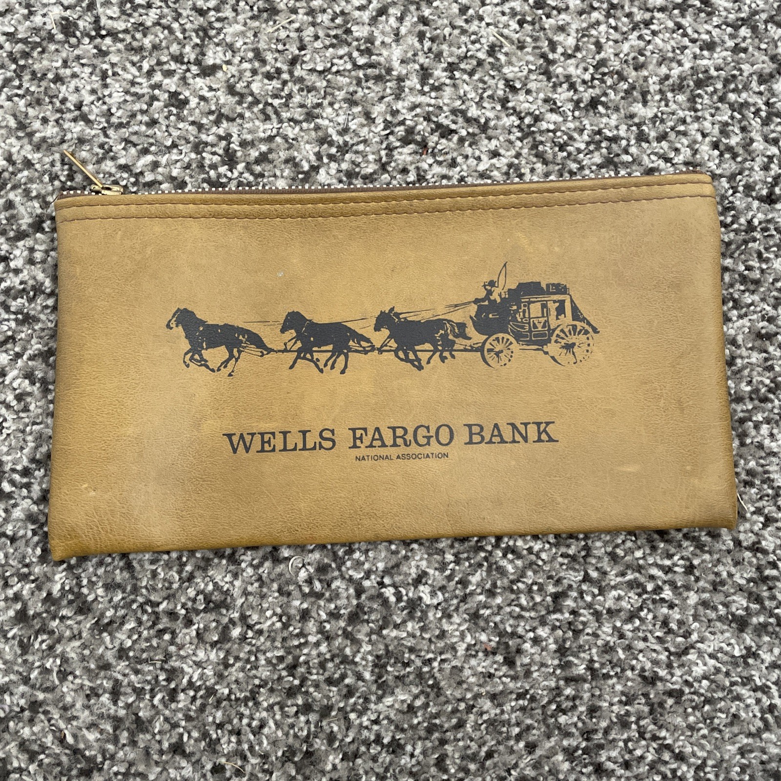 Wells Fargo Bank Money Deposit Bag Zip Stagecoach Yellow Gold Pouch Vintage Rare