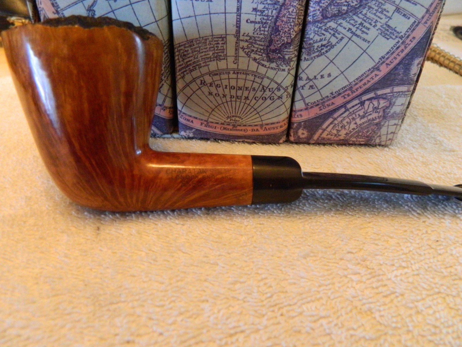 ESTATE PIPE  CHARATAN'S MAKE EXECUTIVE EXL., MADE BY HAND IN CITY OF LONDON,USED