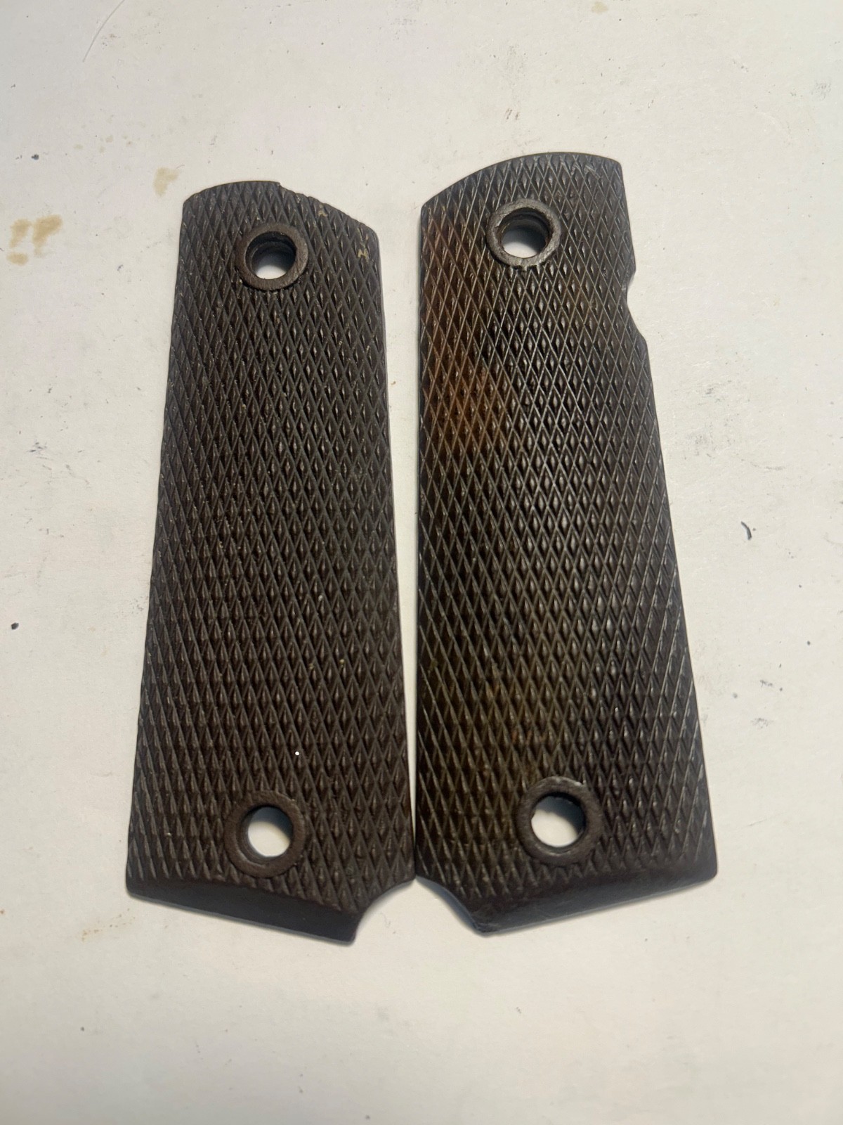 1911A1 WWII Colt Coltwood grips