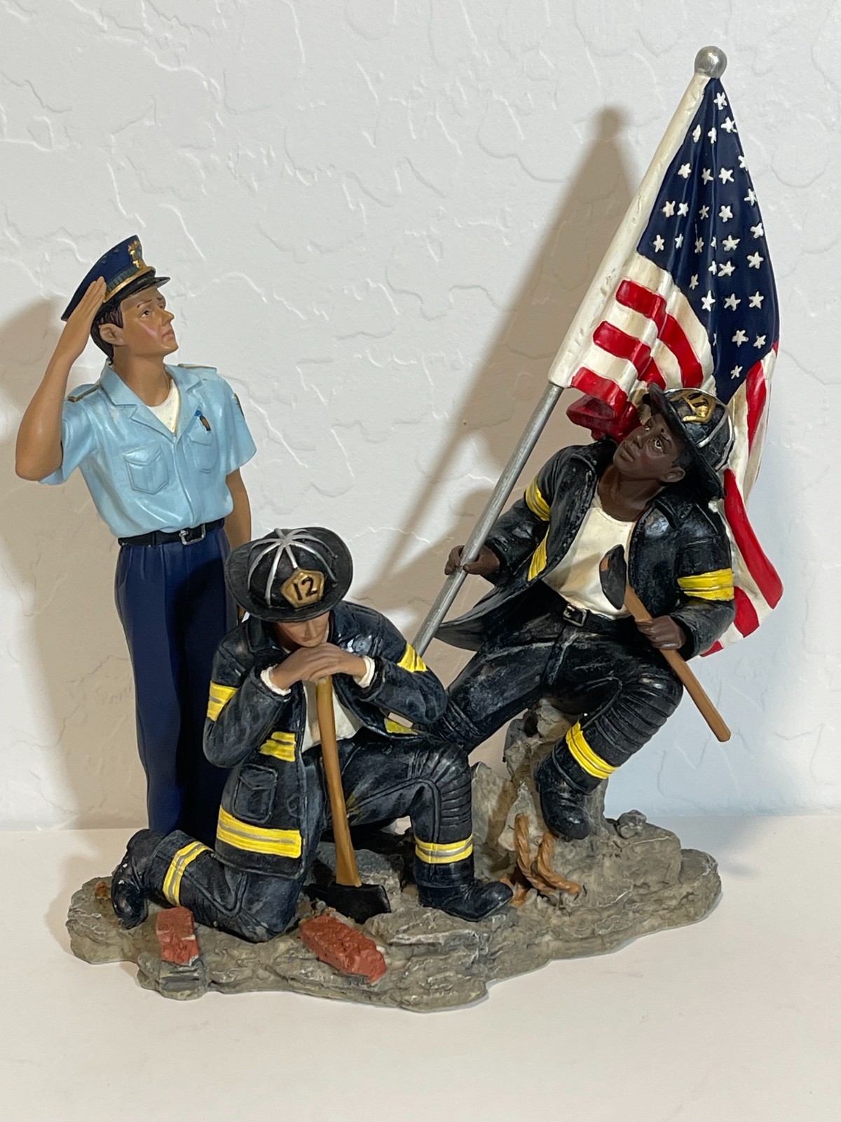 2002 Home Interiors A Heros Salute Figurine 11829 Pocketful of Hope 9/11 Box
