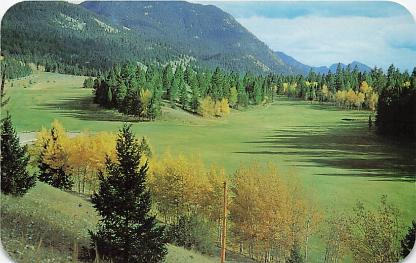 Postcard Canada: Golf and Country Club, Radium Hot Springs, BC