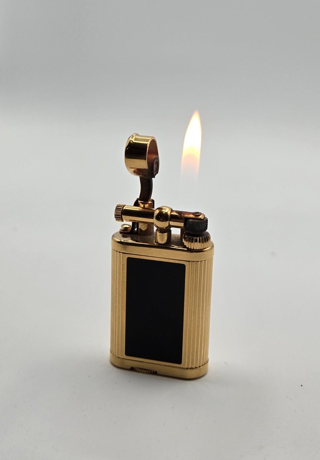 DUNHILL UNIQUE 18k GOLD-PLATED LIFT-ARM LIGHTER W/ BLACK LACQUERED SIDE PANELS