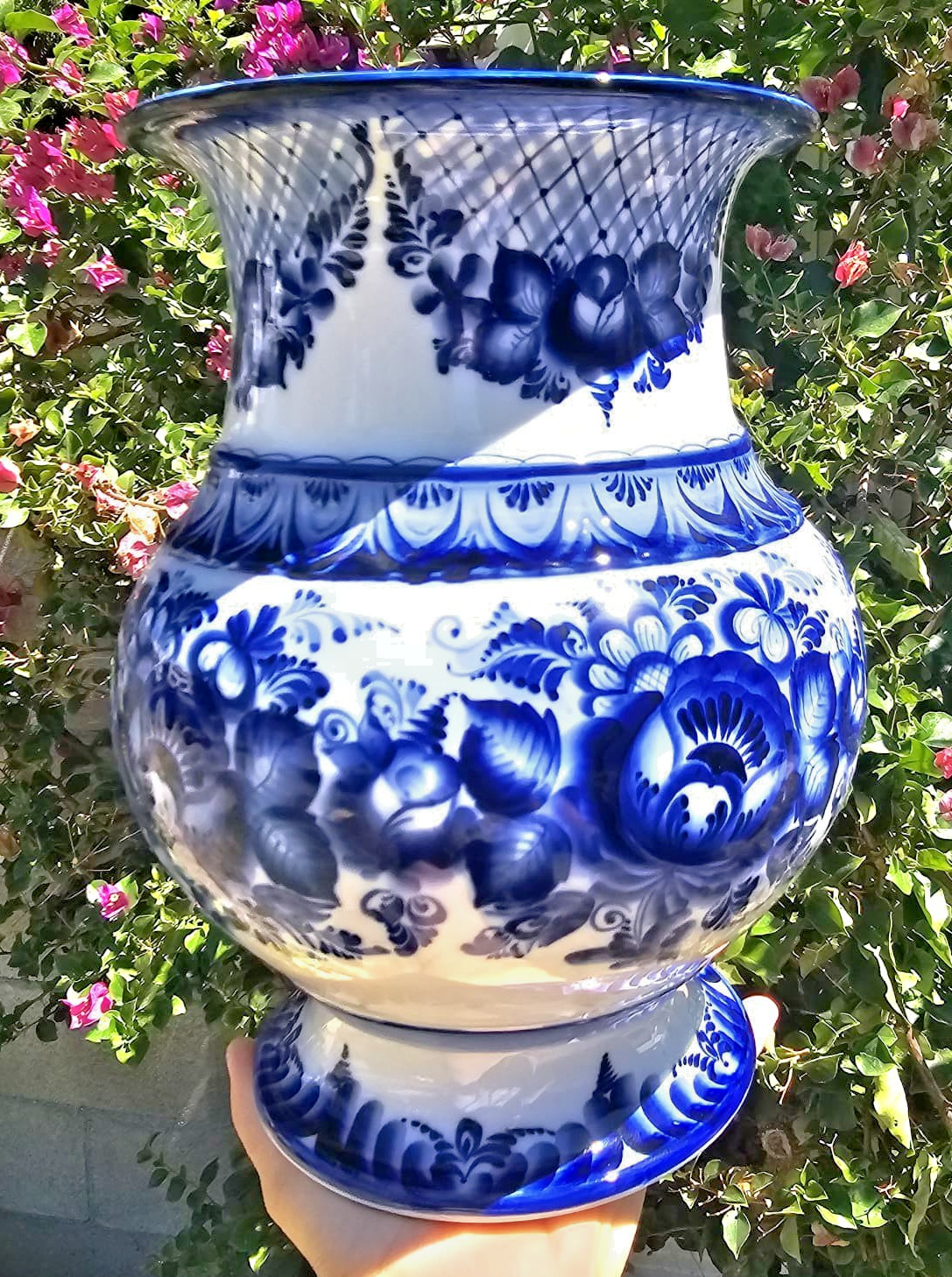 VTG Gzhel Russian Vase Porcelain Hand-Painted Blue & White Stamped Signed 11\