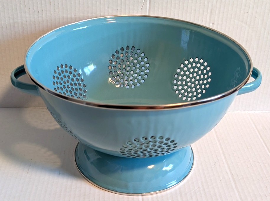 Vintage Enamel Footed Colander Strainer Heavy Duty Large 11.25\
