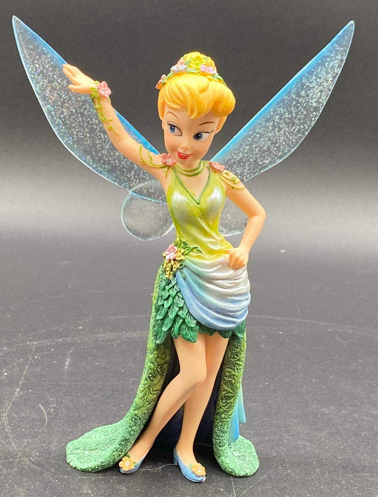 DISNEY SHOWCASE TINKERBELL, 4060072, SOLD OUT, RARE FIND, NICE