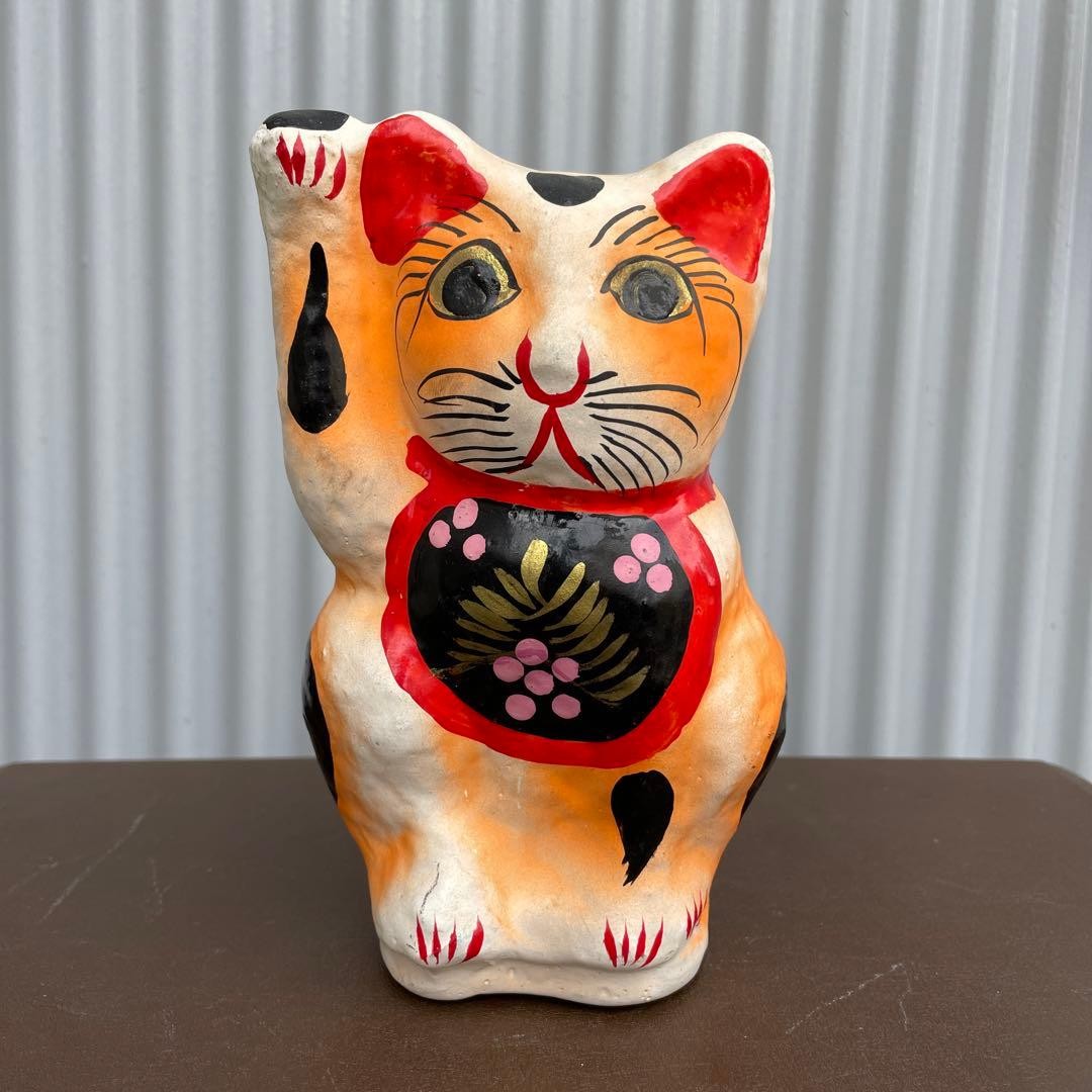 Takasaki Hariko Maneki Neko Lucky Cat 17cm Collectible 15+