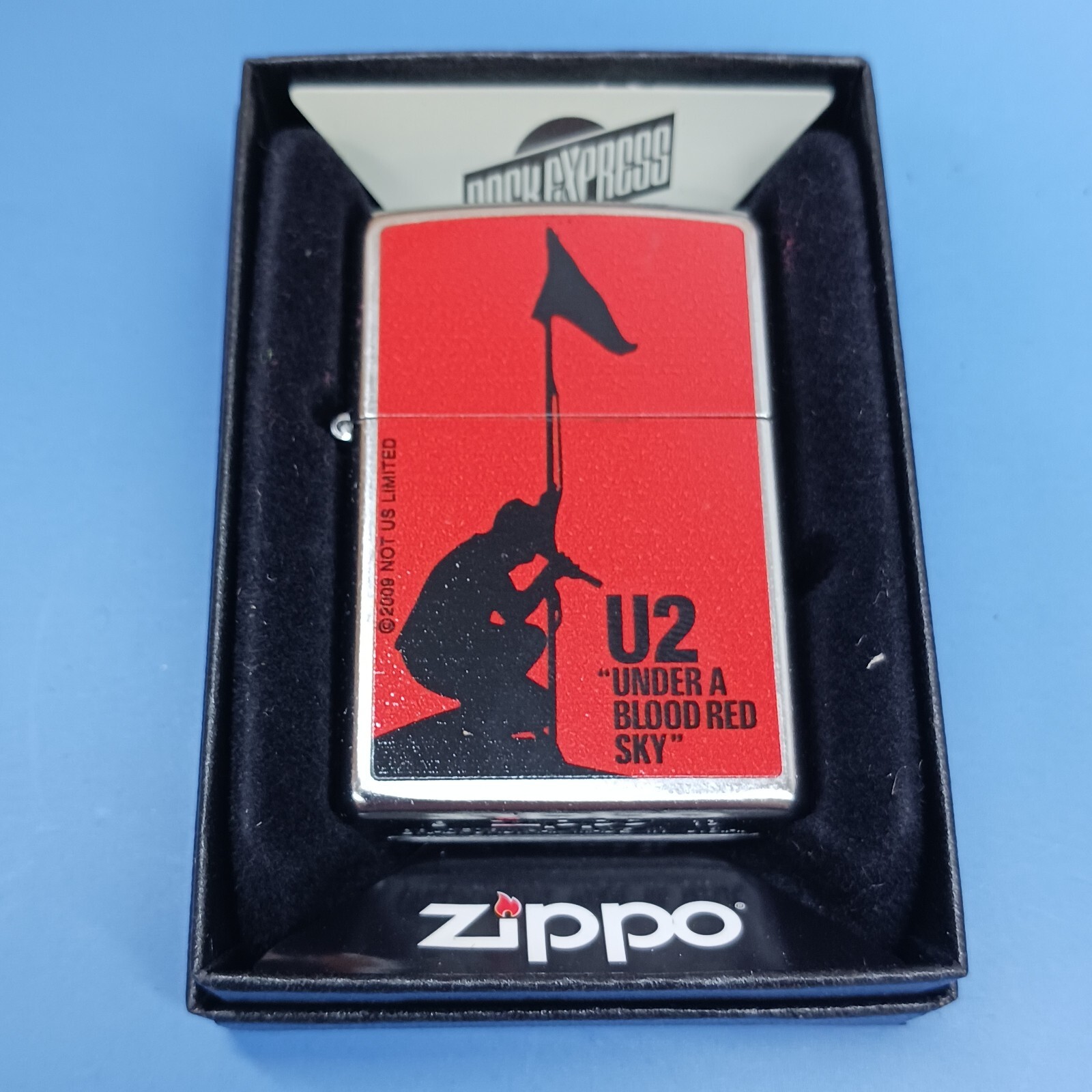 Zippo U2 Under a Blood Red Sky 70318 Zippo U2 Under a Blood Red Sky 70318
