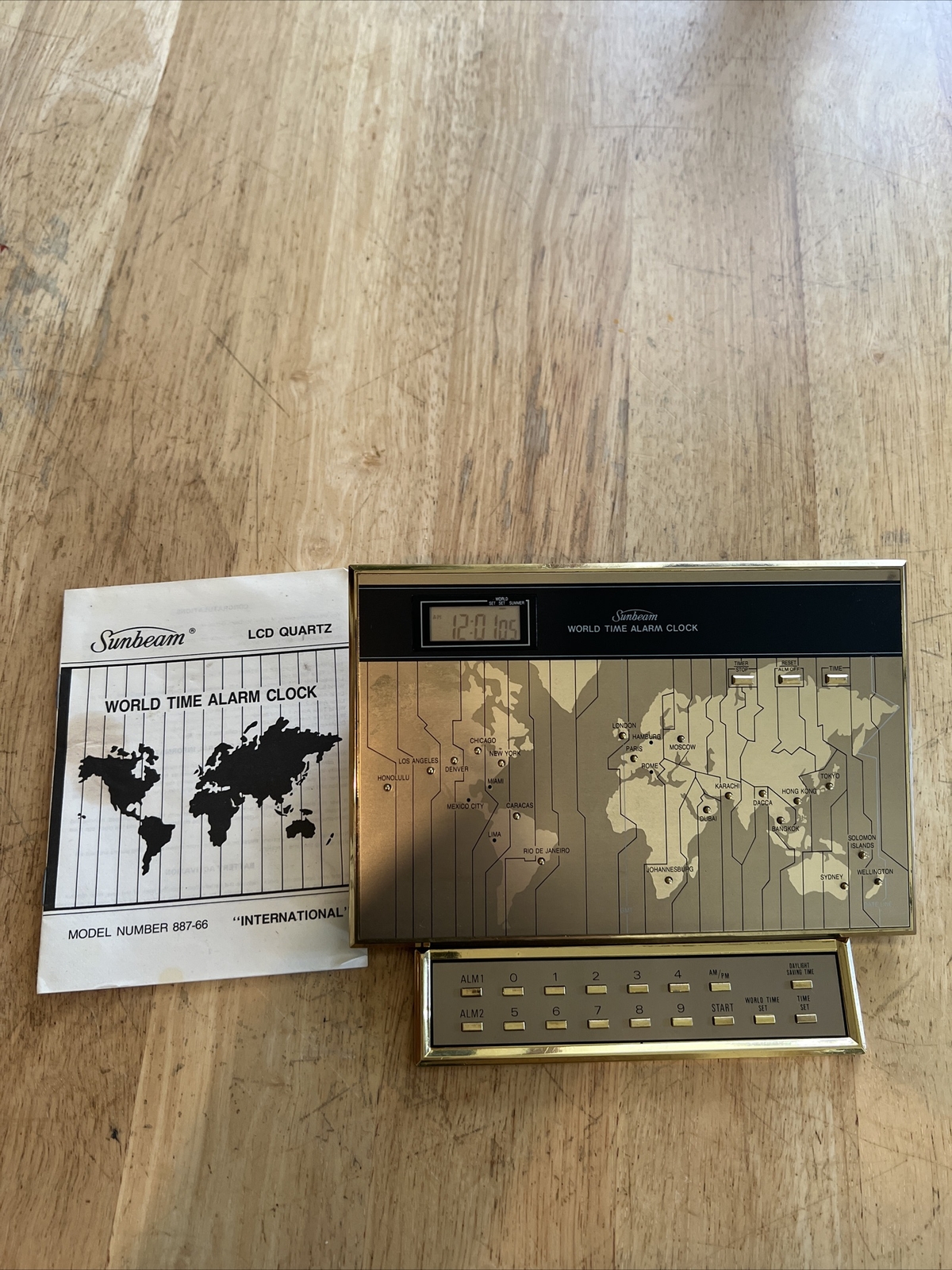 Vintage Sunbeam World Time Alarm Clock Model 887-66 Digital Battery Operated Vintage Sunbeam World Time Alarm Clock Model 887-66 Digital Battery Operated
