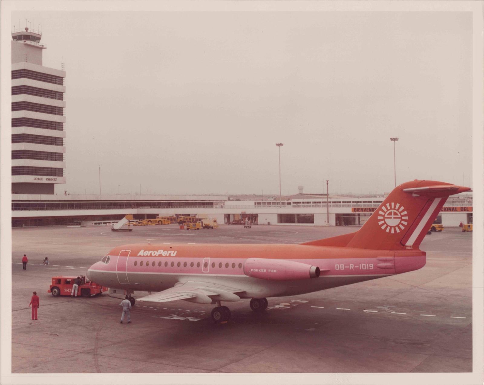 AEROPERU F-28 FOKKER FELLOWSHIP OB-R-1019 LIMA AIRPORT LARGE VINTAGE PHOTO