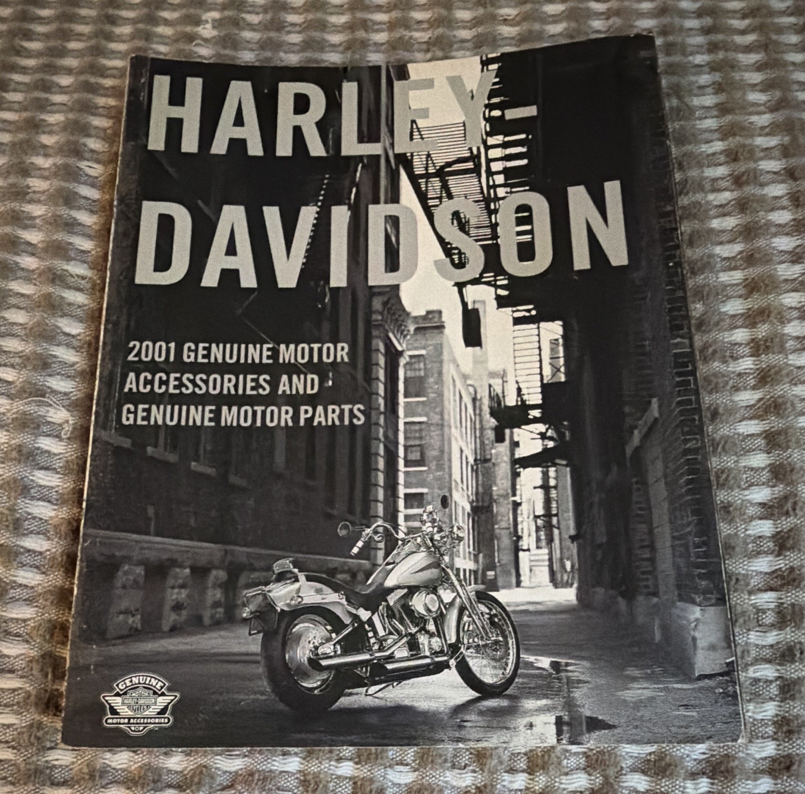Harley-Davidson 2001 Genuine Motor Parts & Accessories Catalog Harley-Davidson 2001 Genuine Motor Parts & Accessories Catalog