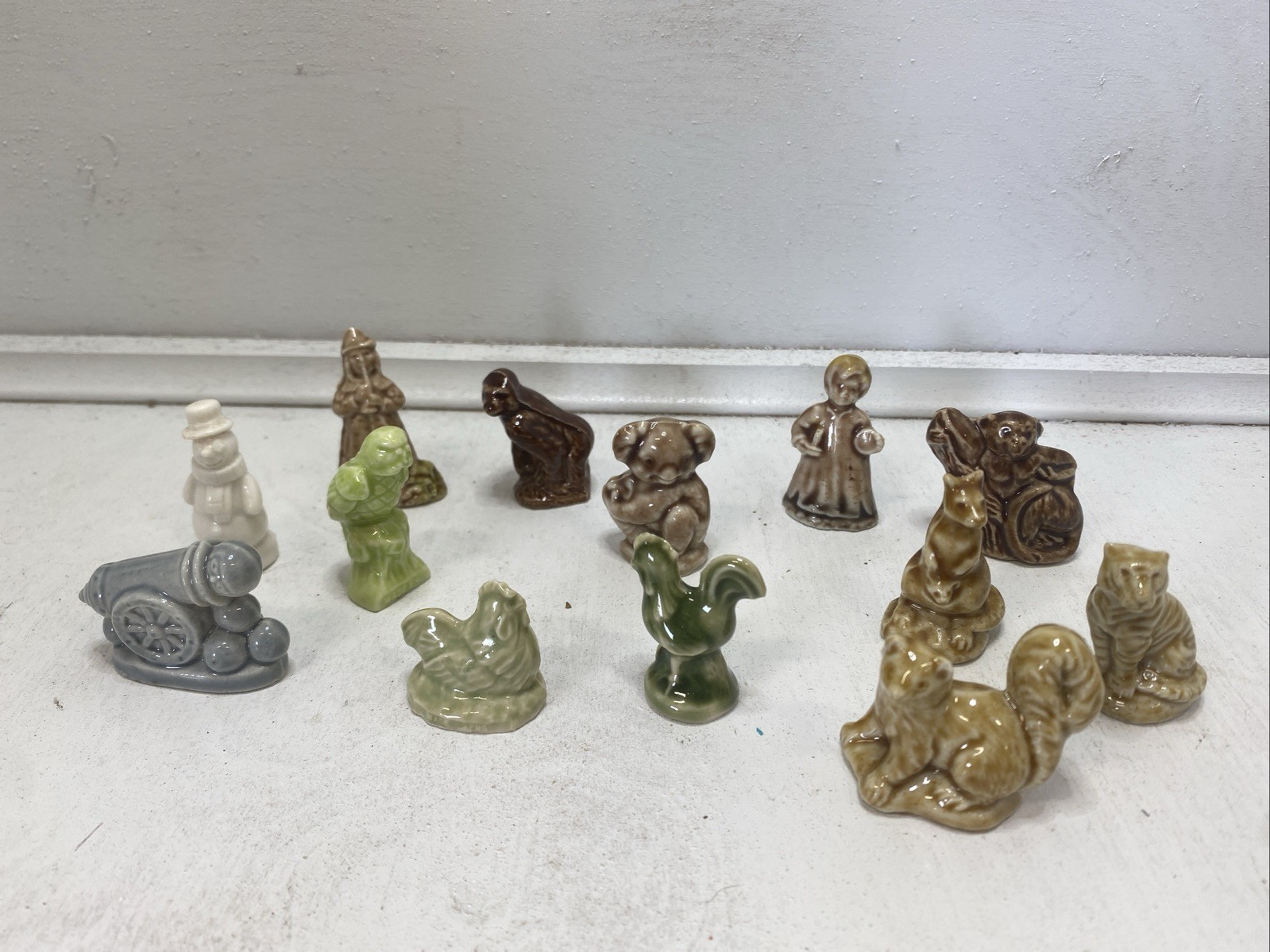13 Vintage Wade Miniatures 