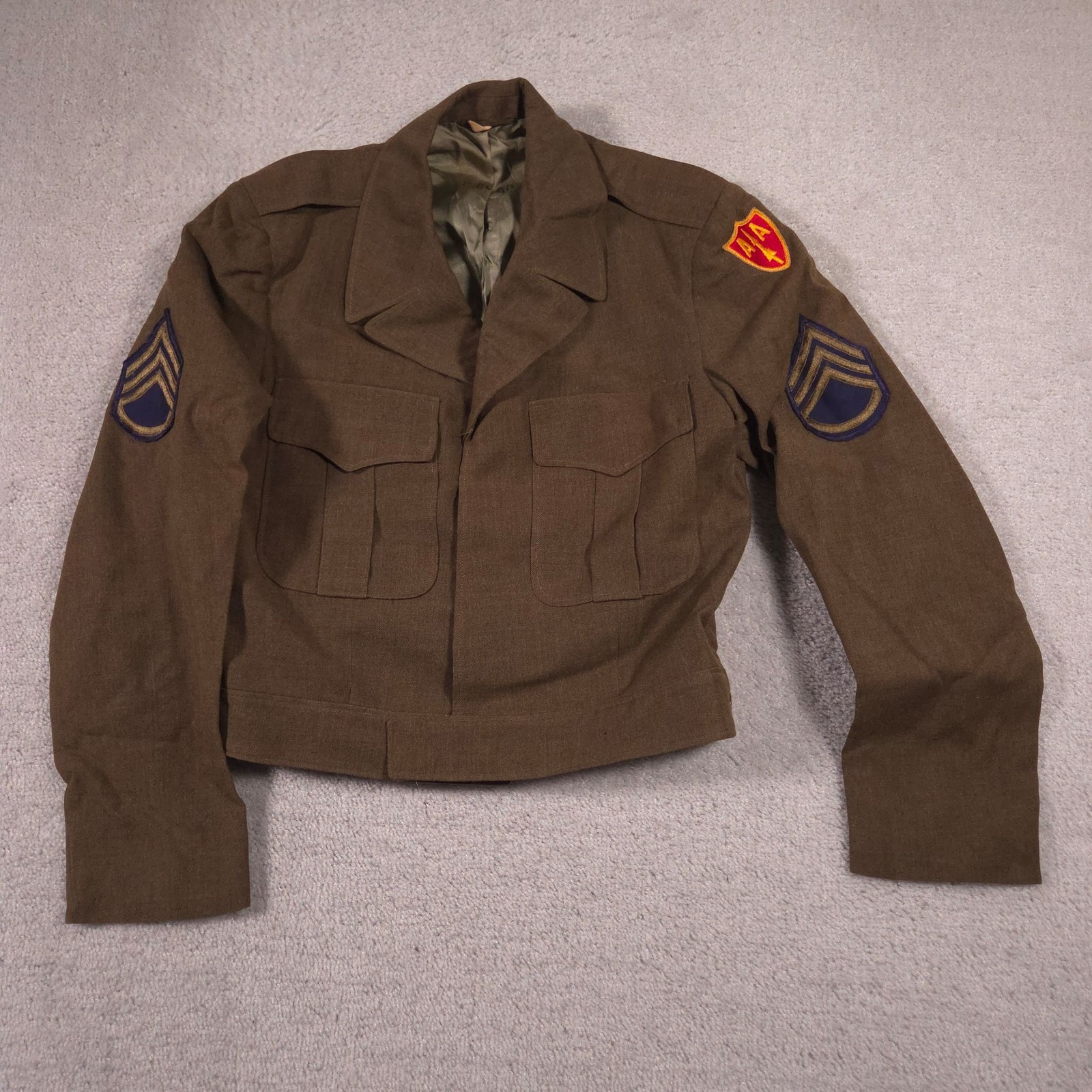 Vintage WWII US Army Ike Jacket Mens 38R Brown Wool AA Sergeant Patch Uniform