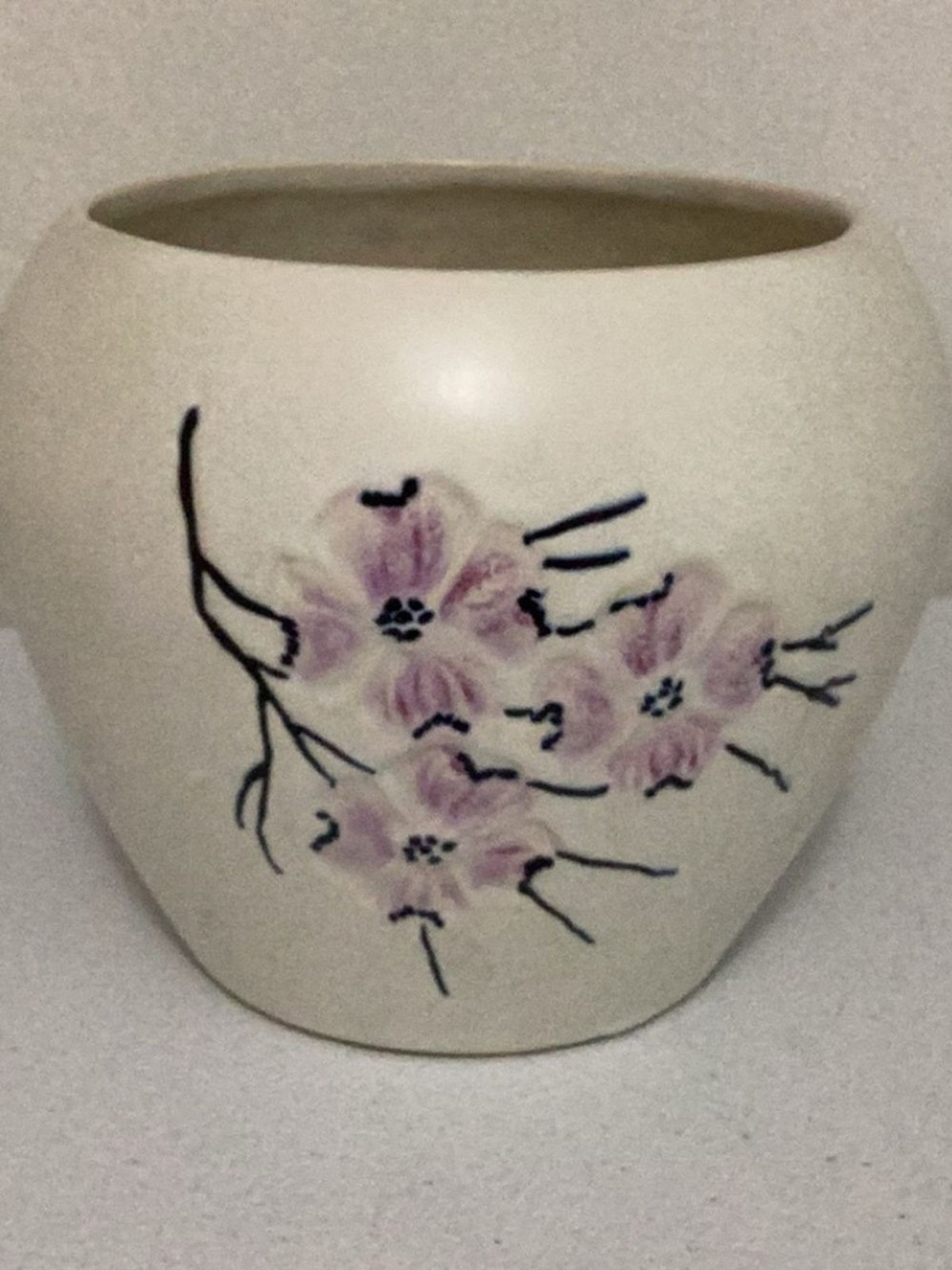 McCoy Pottery Dogwood Blossom Jardiniere Planter White And Lavender