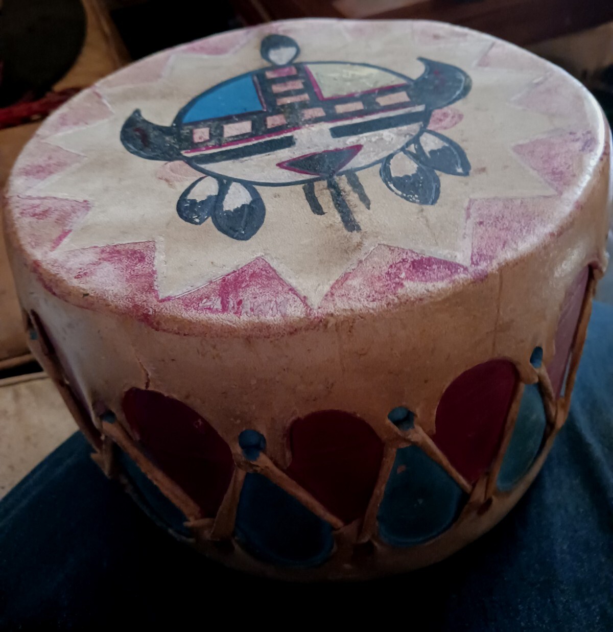 * BEAUTIFUL  NATIVE AMERICAN   COCHITI  PAINTED DRUM 1950s HTF RARE*