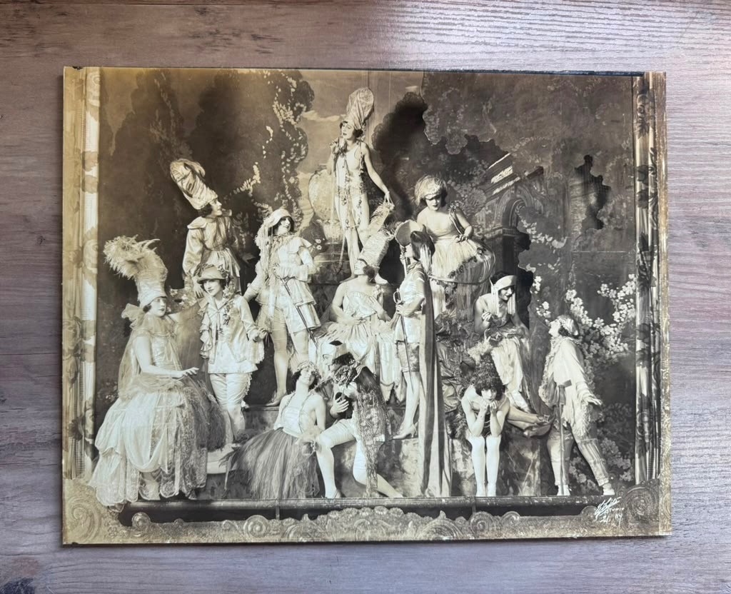 1920s CHORUS GIRLS EARL CARROLL\'S VANITIES OVERSIZED PHOTO BY WHITE ORIG PHOTO
