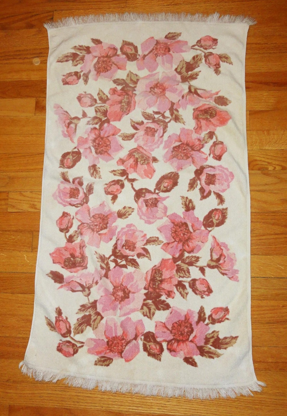 Vintage Fieldcrest Cream & Pink Floral Bath Towel w/ Fringe cotton mcm retro