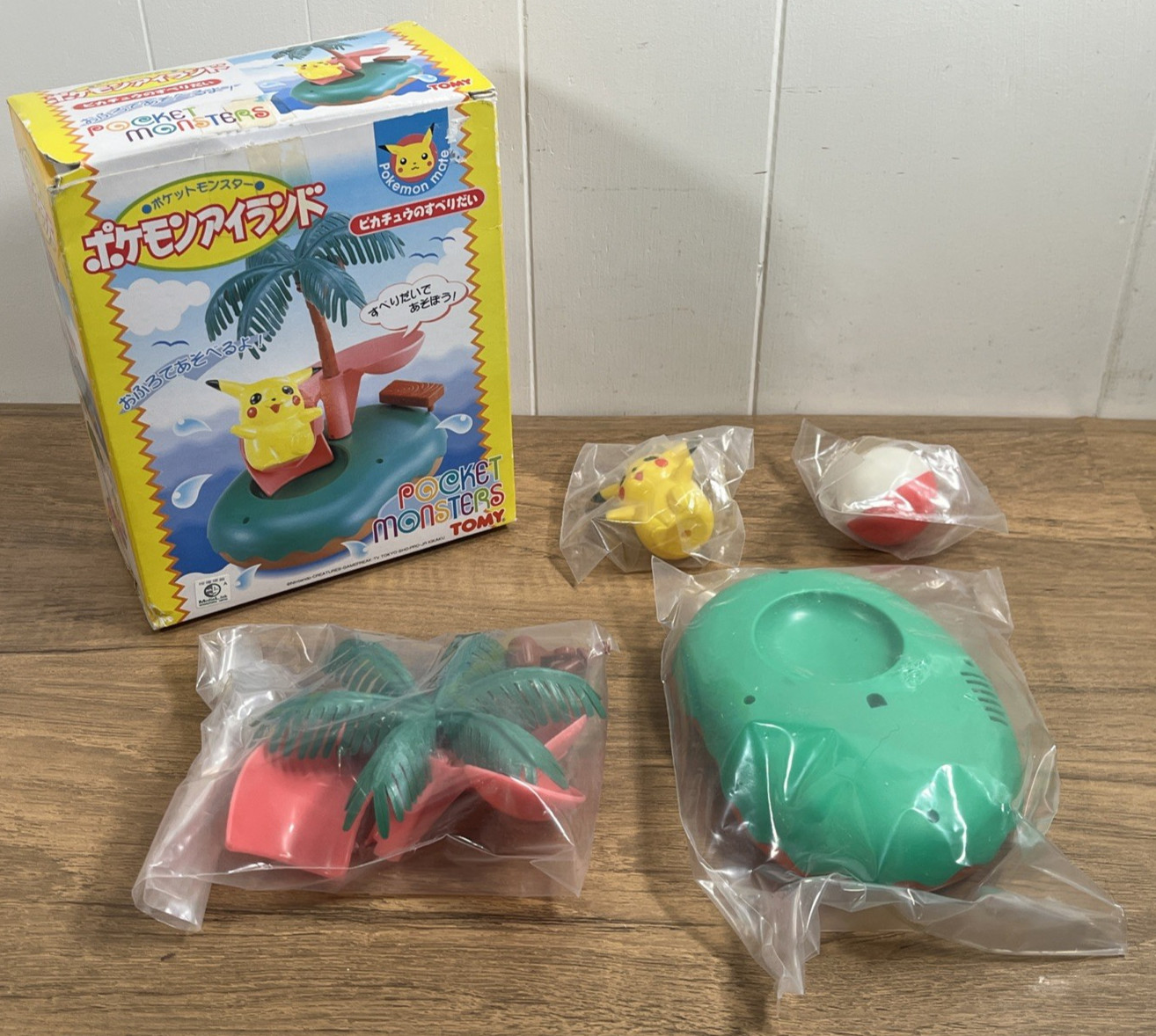 Tomy Pokemon Mate : Pokemon Island Pikachu Figure Pokemon Mate Play Set Rare