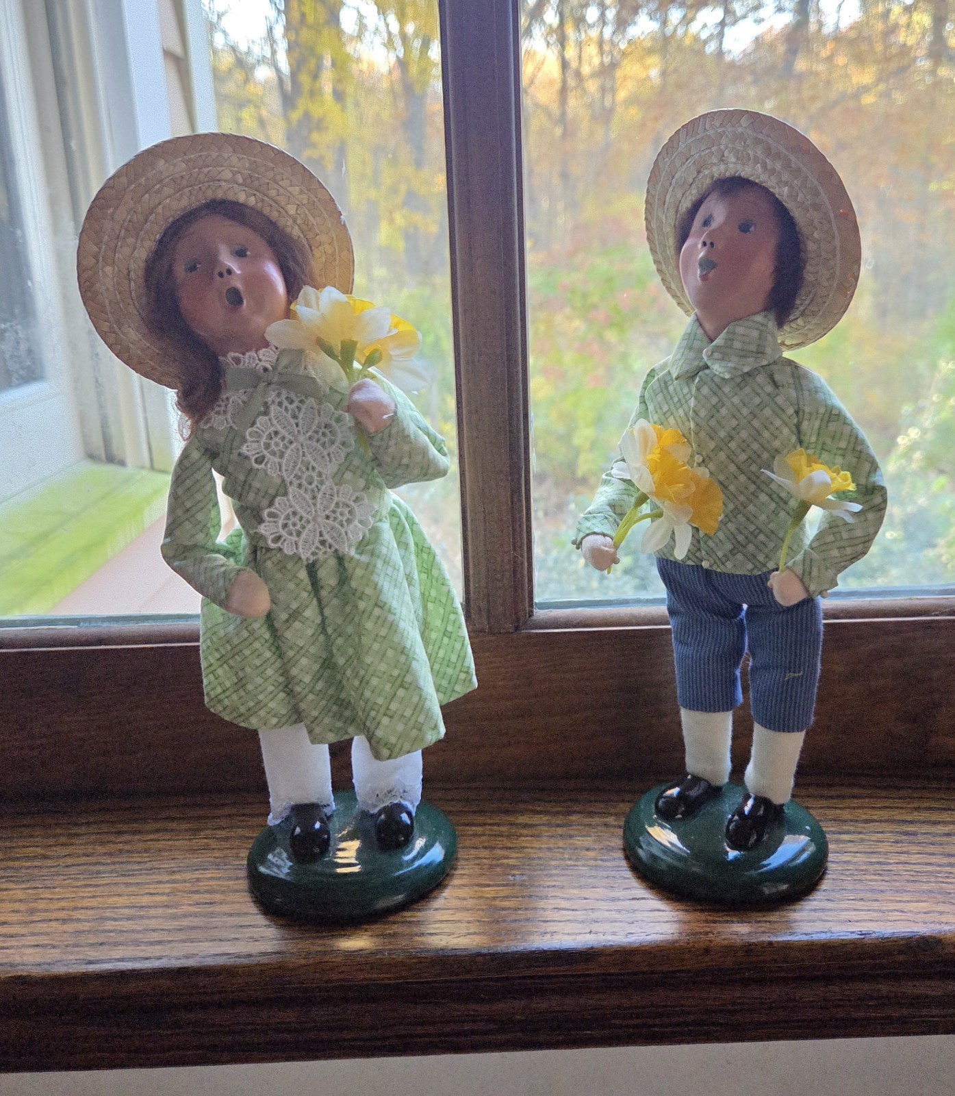 Byers Choice HTF Rare Daffodil Children.  Both Signed By Joyce Byers.  