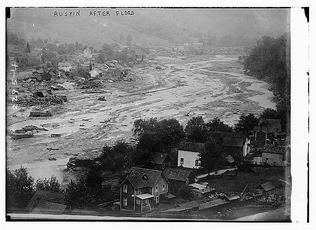 Photo:Austin Texas USA 1910s After Flood Ruins Houses River Damage