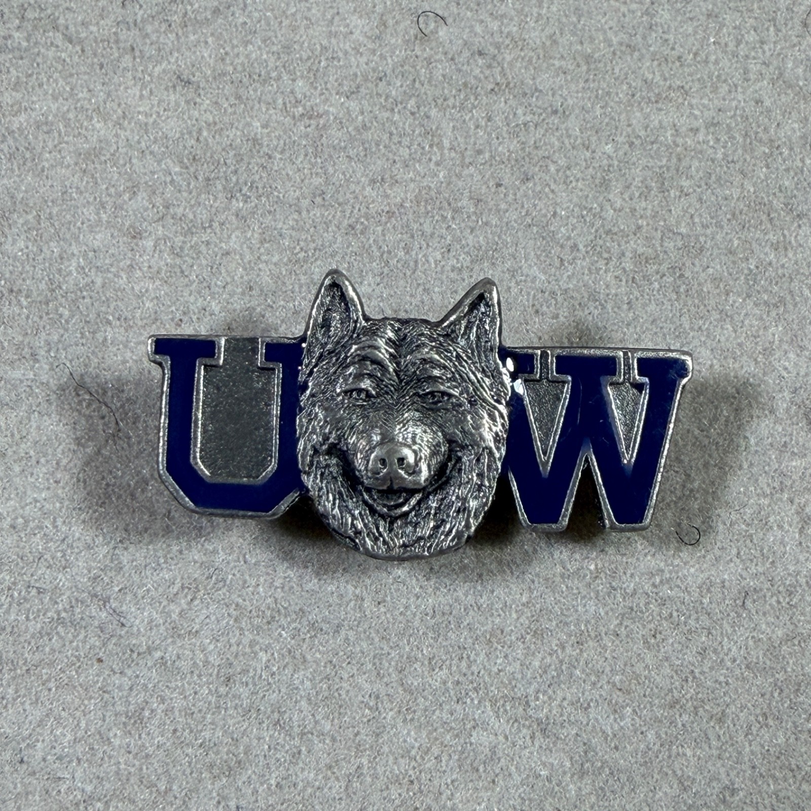 UW Husky Dog 1993 Pewter Lapel Pin University of Washington Huskies Football