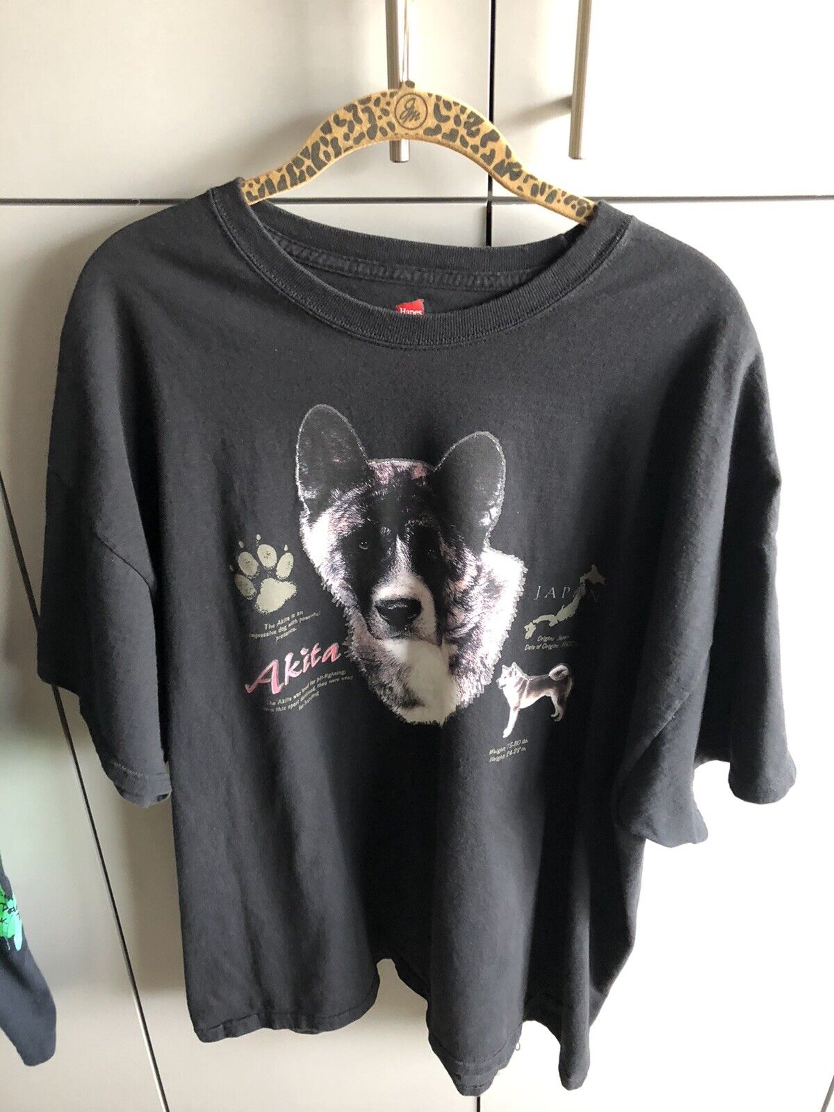 Hanes 2XL XL cotton Akita Japan Dog Black Graphic print Tee T Shirt 50x28 