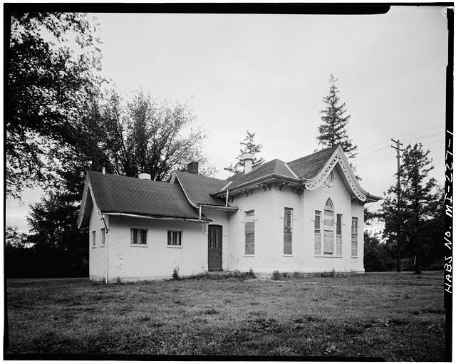 Photo:Marshall Michigan Capitol Hill School 1900s Victorian Schoolhouse
