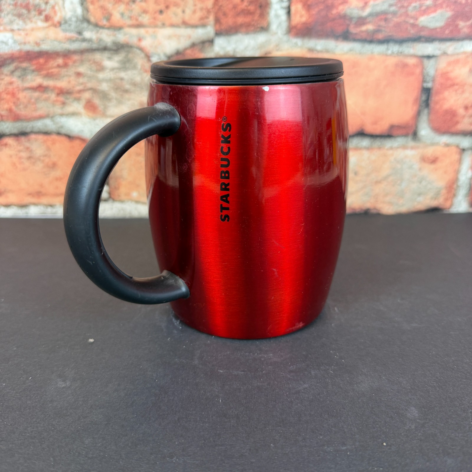 Starbucks 2012 Insulated Mug Tumbler Stainless Steel Red Desktop 14 oz Handle 