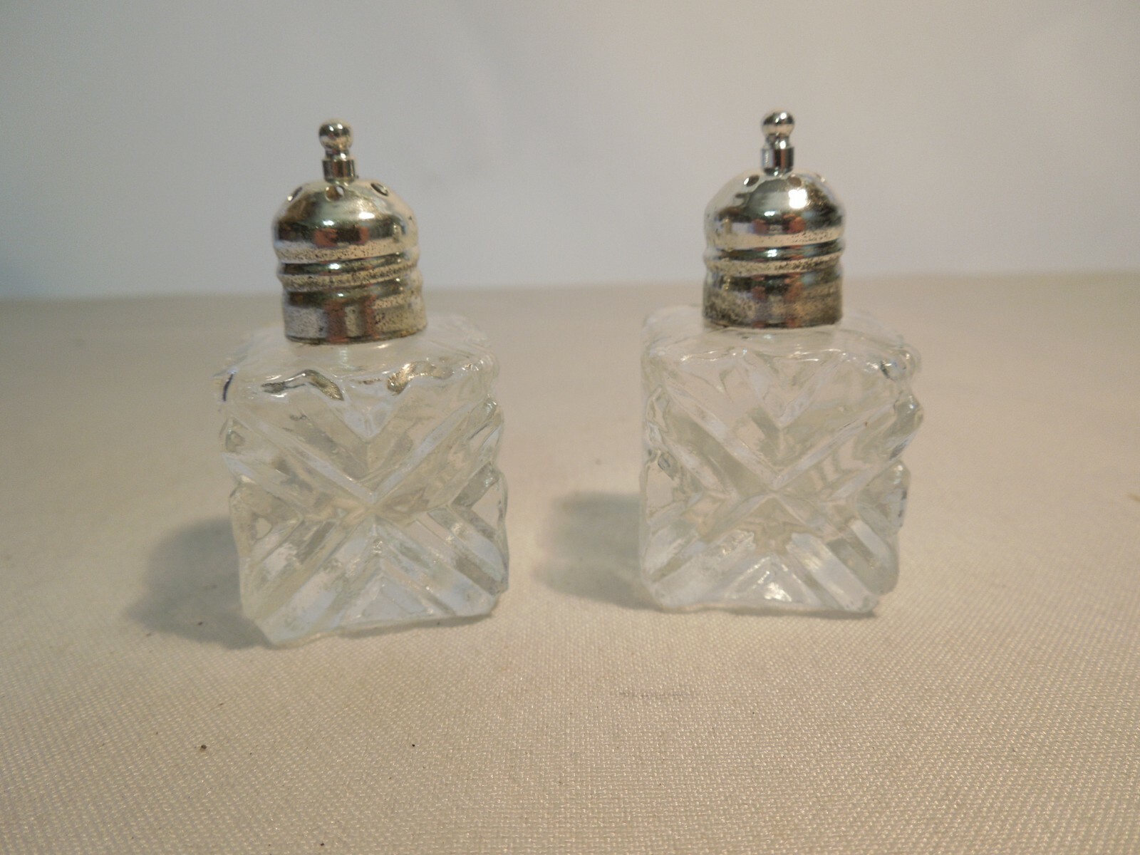 Vintage Landes Salt & Pepper Shakers Cut Glass Style 8820-1 Made in Taiwan NEW