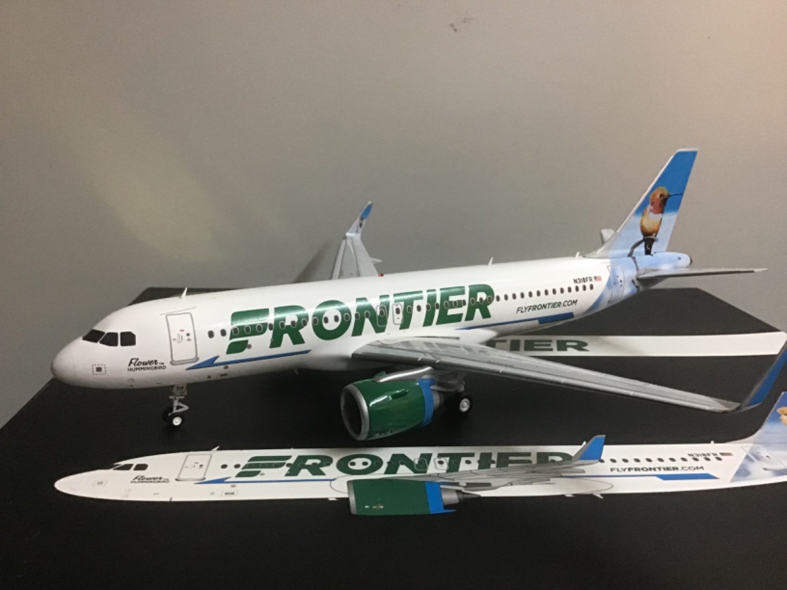 Gemini 200 Frontier Airlines A320 neo G2FFT897 N318FR “Hummingbird” 1225 1:200 Gemini 200 Frontier Airlines A320 neo G2FFT897 N318FR “Hummingbird” 1225 1:200