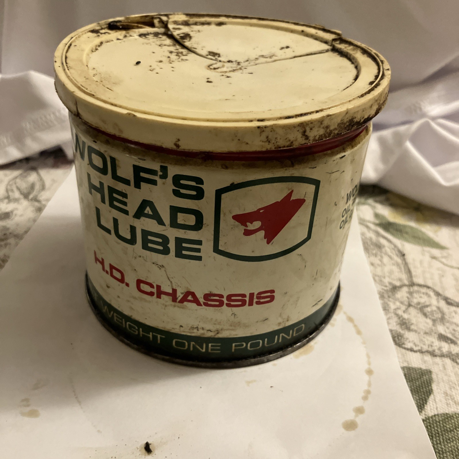 Vintage Wolf’s Head Lube Can h.d.chassis one pound can . Almost full Vintage Wolf’s Head Lube Can h.d.chassis one pound can . Almost full