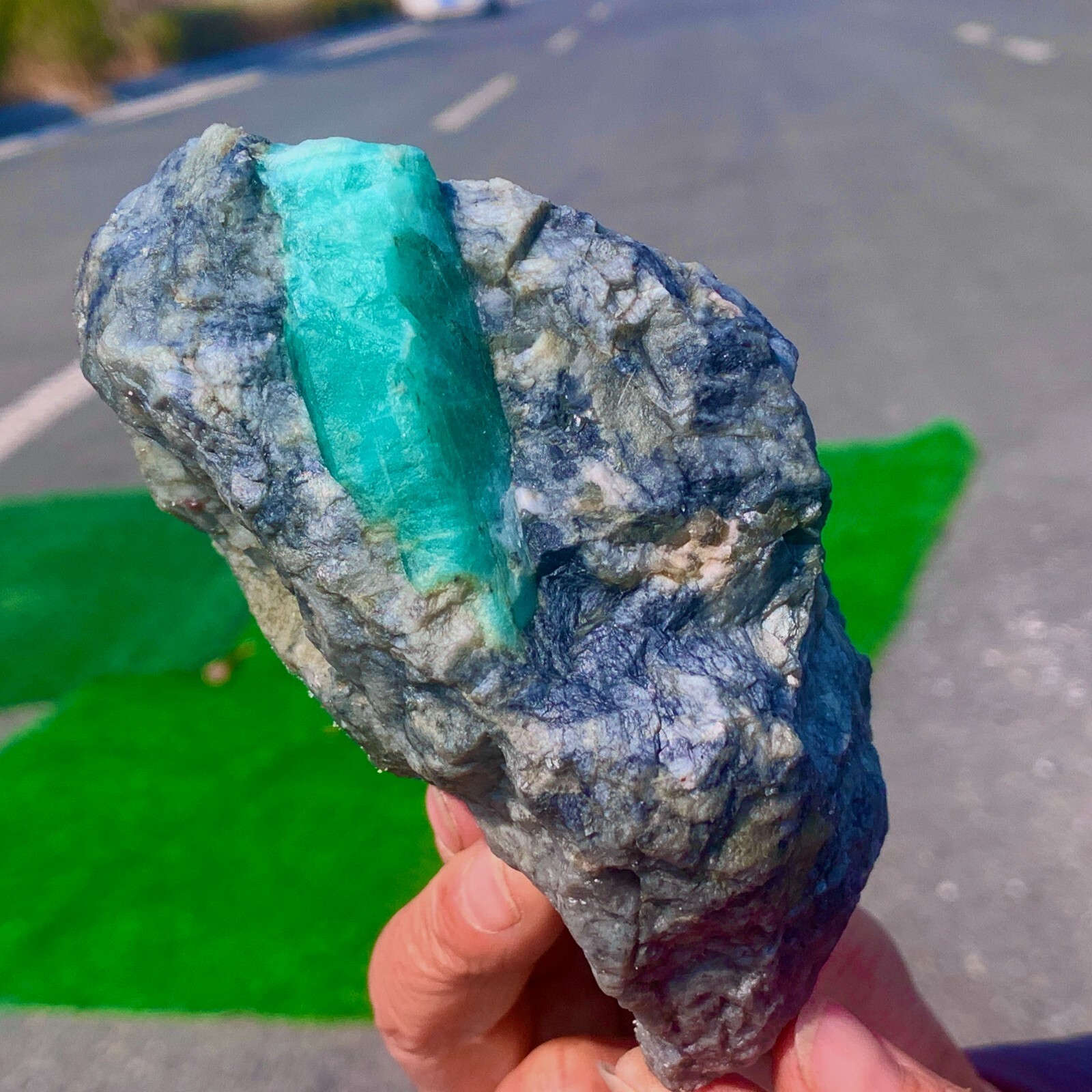 1.91LB Natural Rare Emerald Gem CrystalMineral Specimen/China
