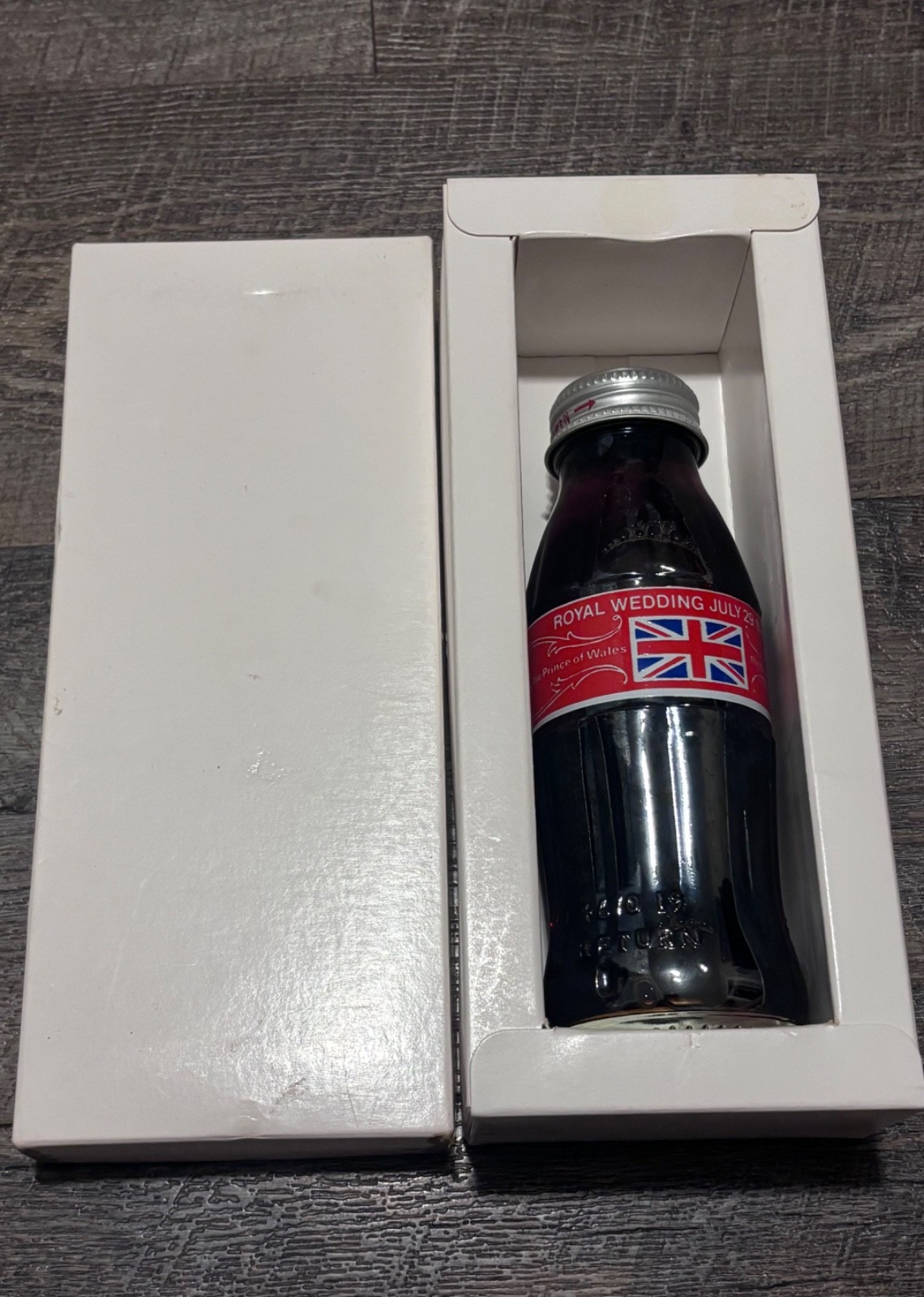 Coca-Cola Royal Wedding July 29 1981 Prince of Wales Lady Diana 250ml Bottle Box