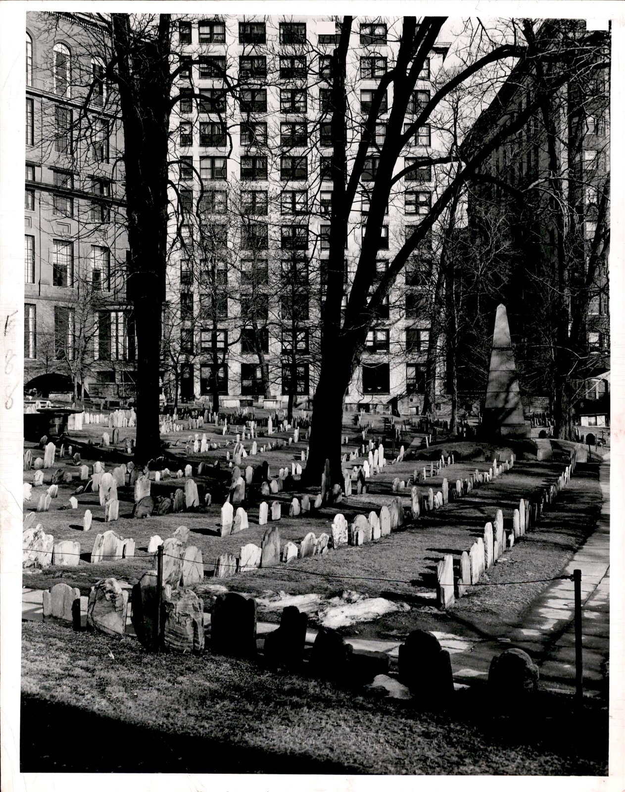 LD353 1957 Original Ernest Hill Photo OLD GRANERY BURYING GROUND BOSTON CEMETERY
