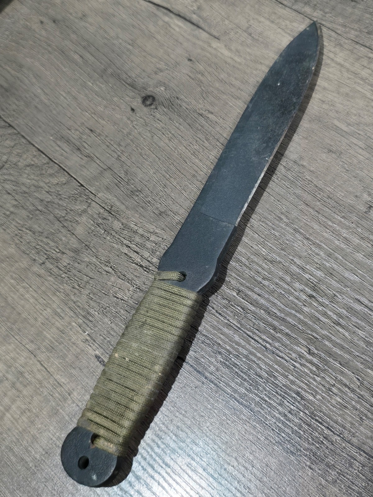 Heavy Cold Steel USA Throwing Knife - with Greed Survival Cord 10.75\