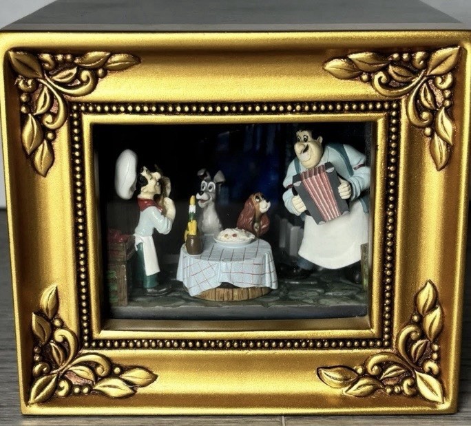Disney Gallery of Light “Lady and the Tramp” By Oldzewski