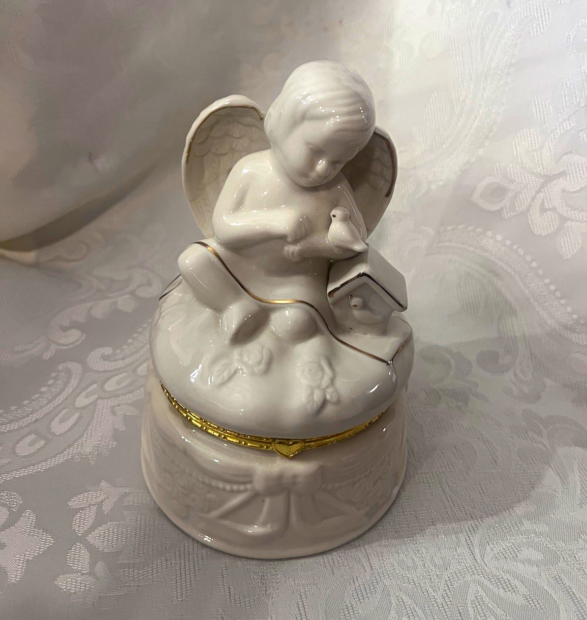 Ganz Cottage Collectibles White Angel Hinged Trinket Box, Gold Tone Trim, Heart