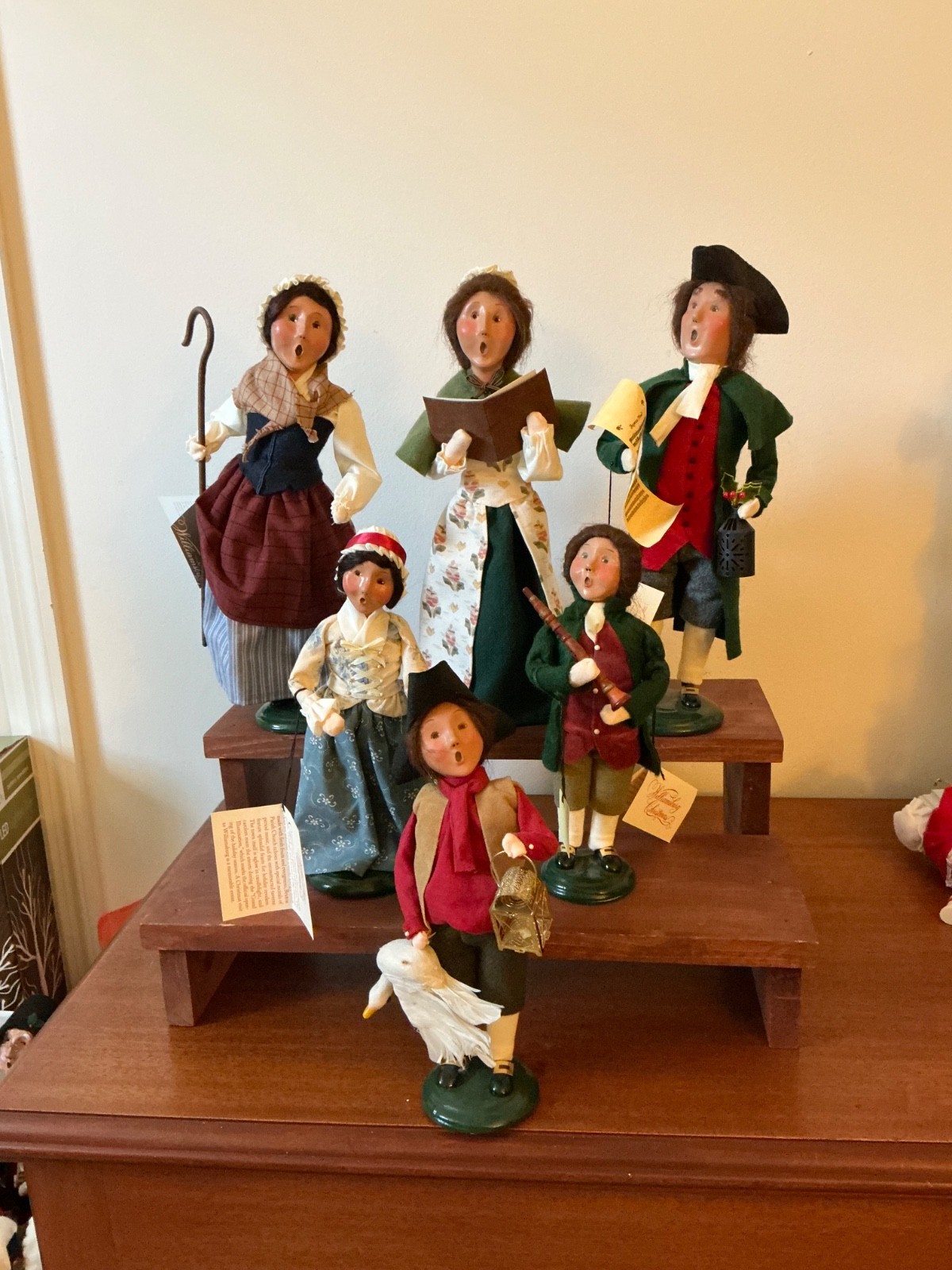 Byers Choice Lot of 6 Williamsburg Carolers - Nice group