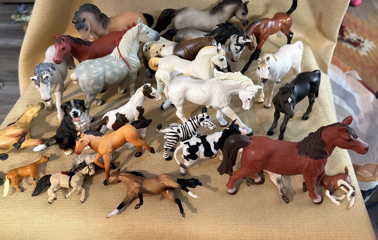 Lot Of Schleich Breyer Reeves Safari Toy Horses Animals Rare Huge Lot Lot Of Schleich Breyer Reeves Safari Toy Horses Animals Rare Huge Lot