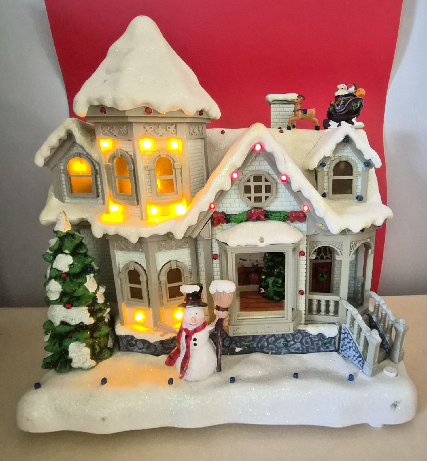 Avon 2007 Animated Rock & Roll Christmas House With Lights & Music