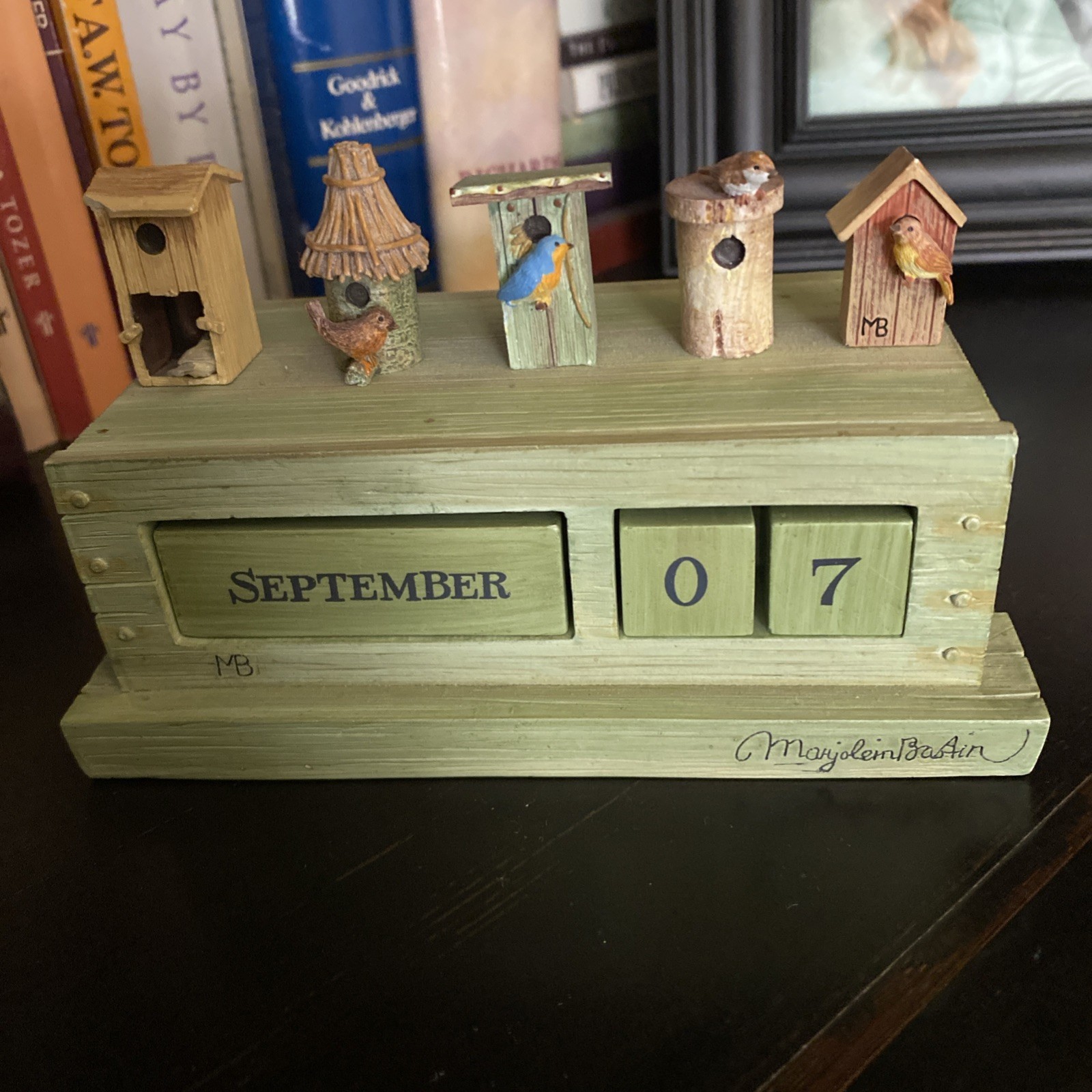 Adorable Marjolein Bastin Hallmark Perpetual Desk Calendar Rare, 1977