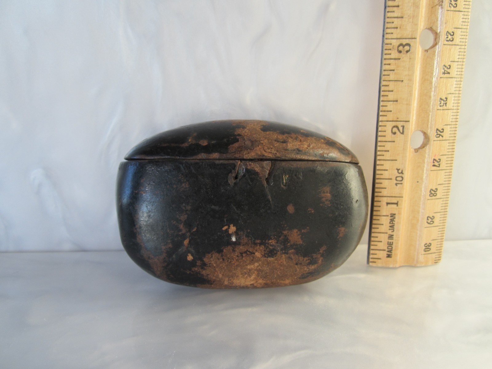 ORIGINAL ANTIQUE 1770’s REVOLUTIONARY WAR BLACK JAPANNED PAPIER MACHE SNUFF BOX