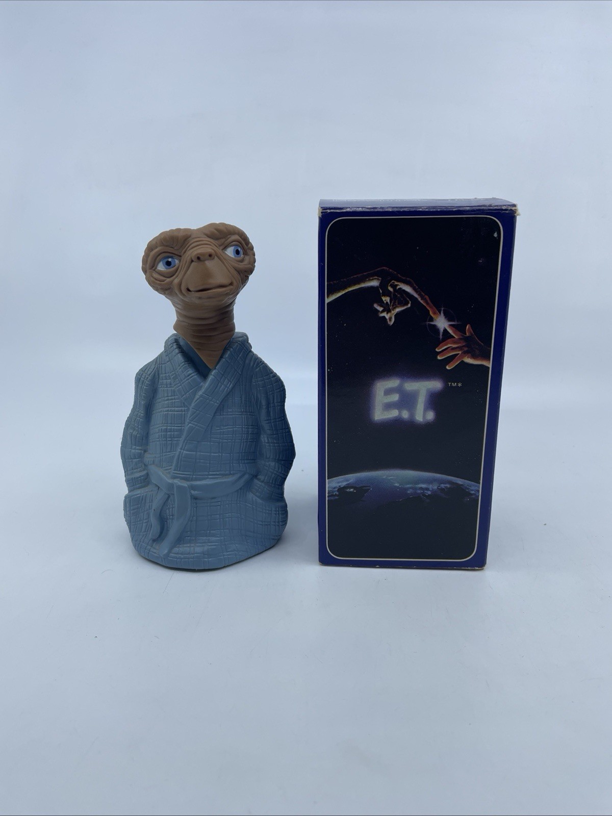 E.T. EXTRA-TERRESTRIAL Bubble Bath Figure Bottle Avon 1983 Robe FULL W/Box NOS