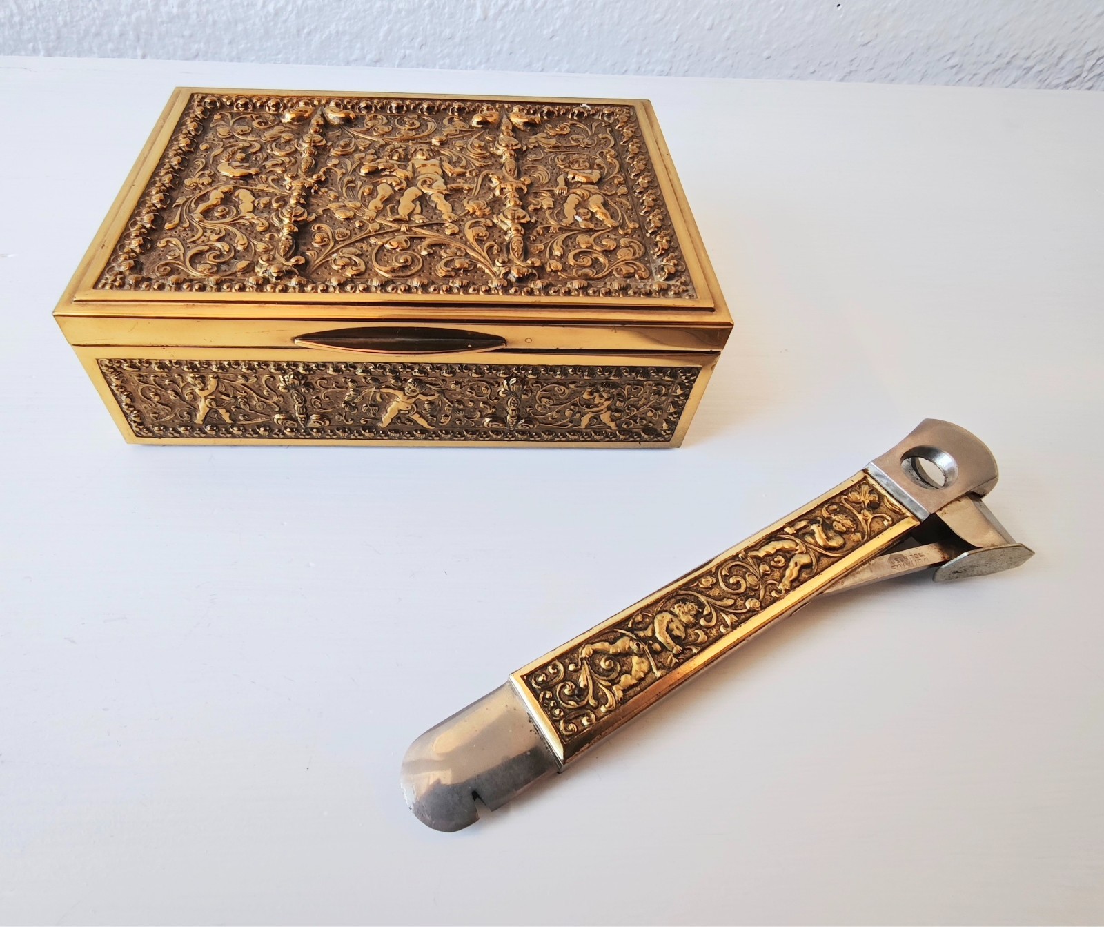 Erhard & Söhne Cigar Set Casket & Donatus Solingen Cigar Cutter Putting