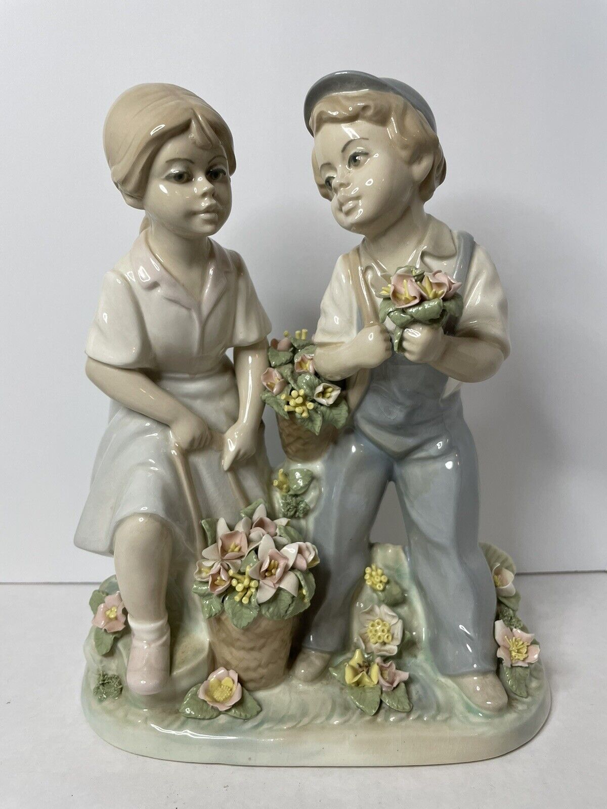 Vintage Rex Young Girl And Boy Picking Flowers Porcelain Figurine Made In Spain